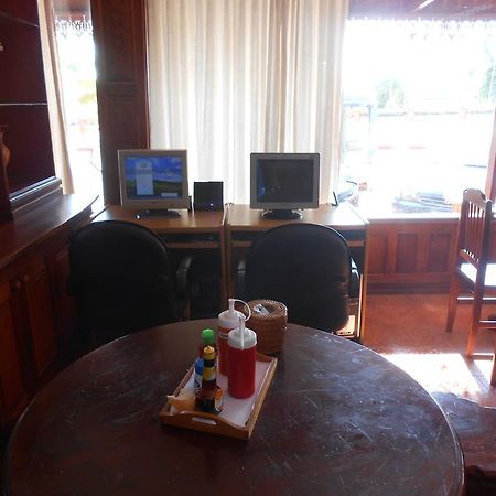 Chanthasom Guesthouse Ban Nongdouang Kültér fotó