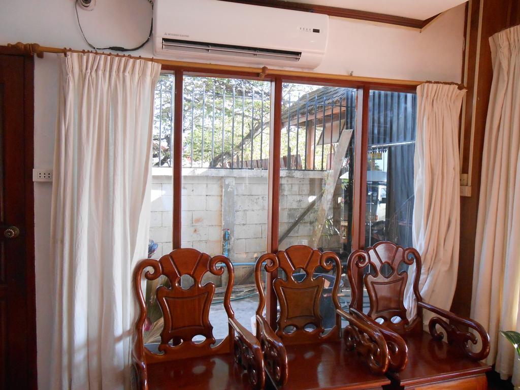 Chanthasom Guesthouse Ban Nongdouang Kültér fotó