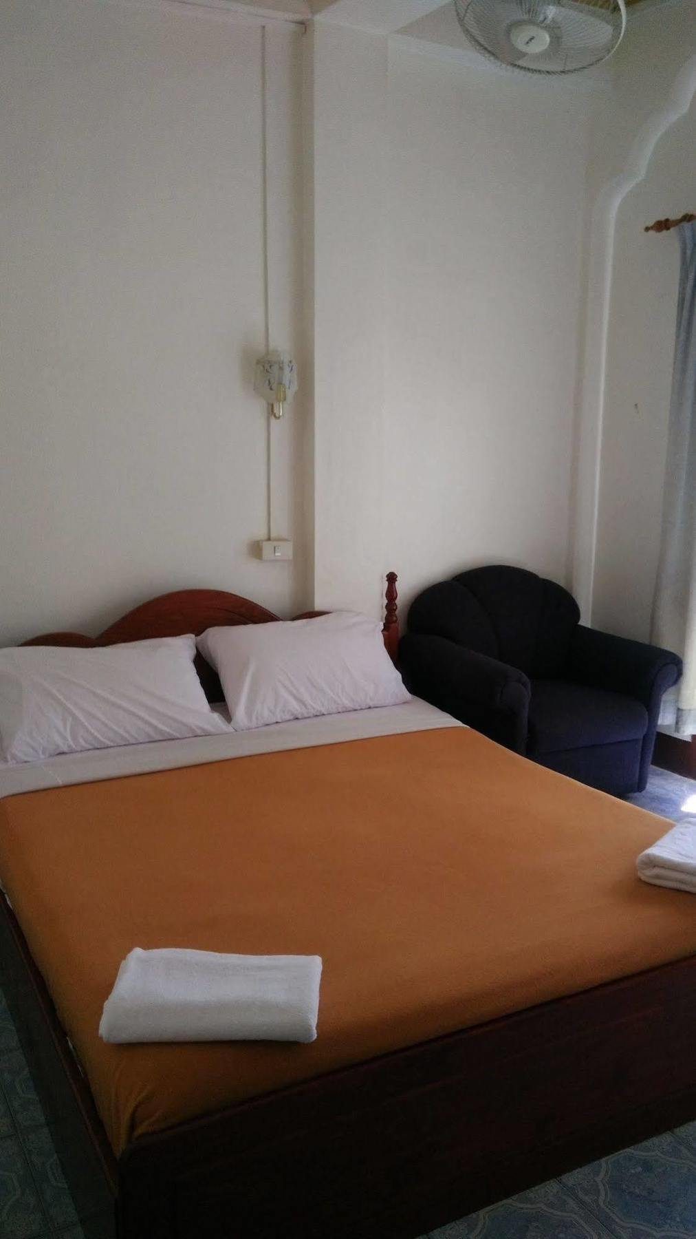 Chanthasom Guesthouse Ban Nongdouang Kültér fotó