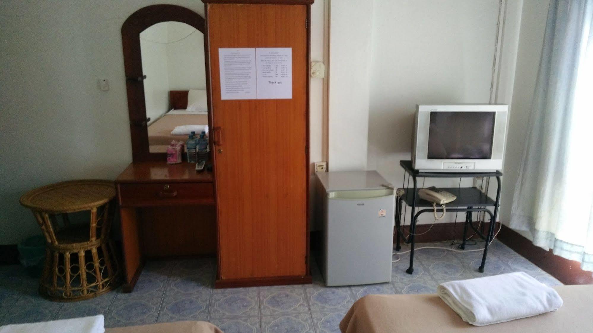 Chanthasom Guesthouse Ban Nongdouang Kültér fotó