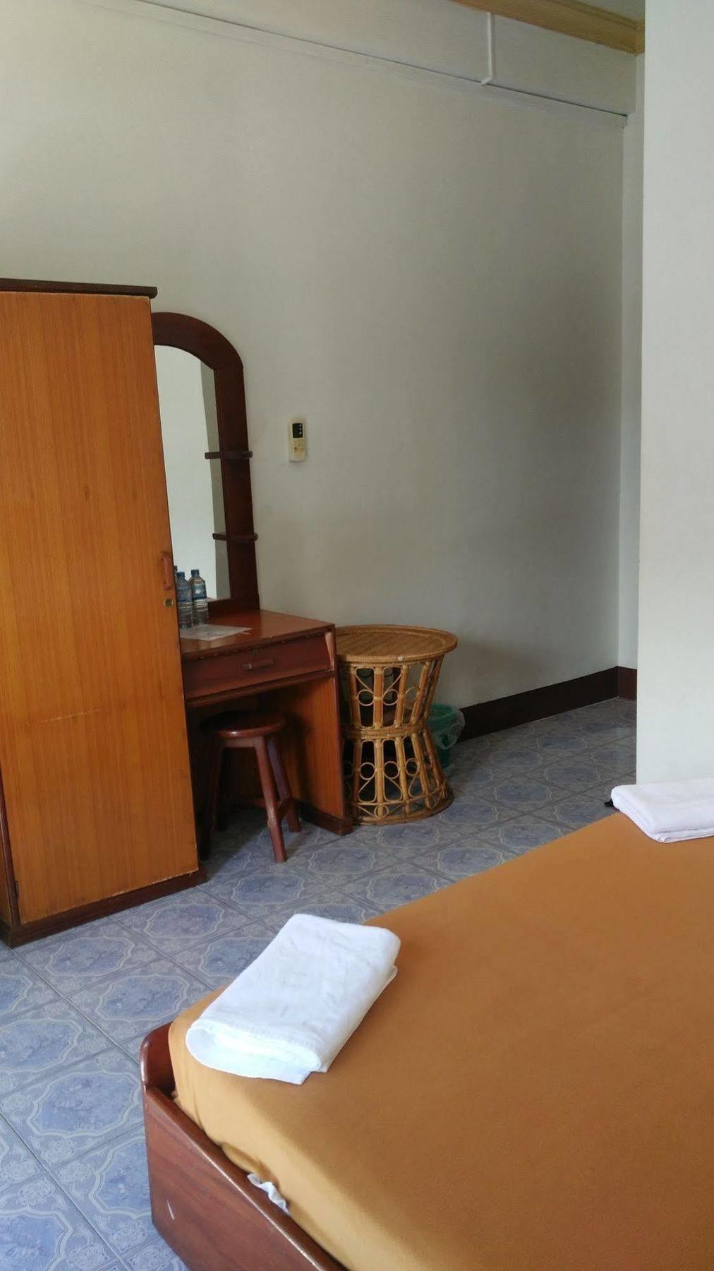 Chanthasom Guesthouse Ban Nongdouang Kültér fotó
