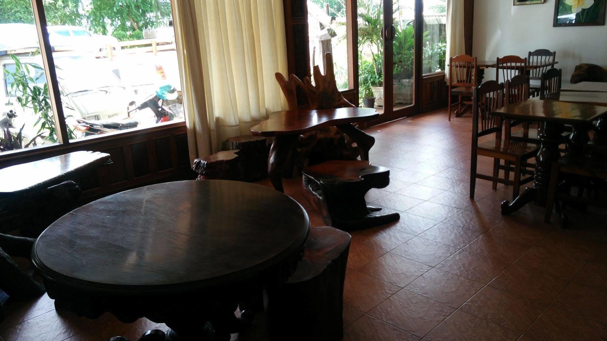 Chanthasom Guesthouse Ban Nongdouang Kültér fotó
